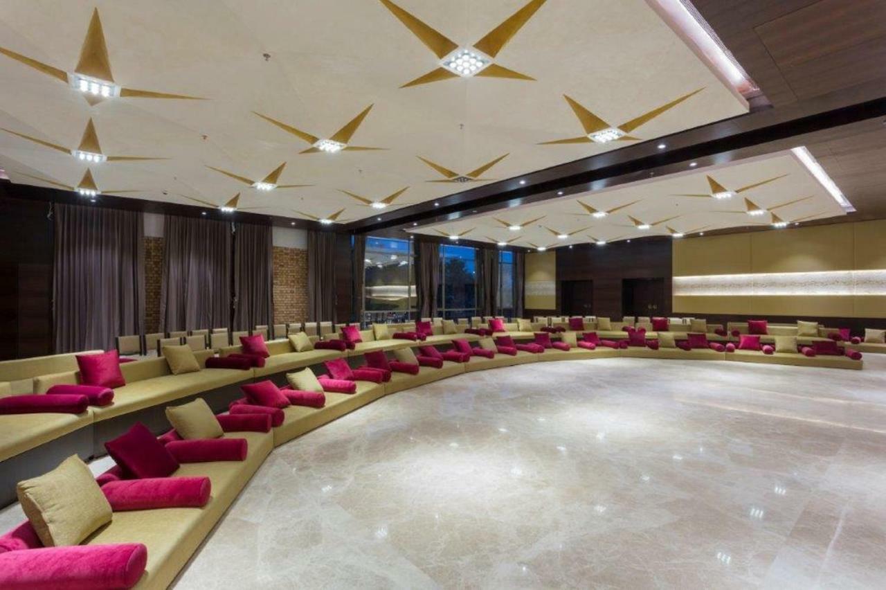 Binori A Boutique Hotel Αχμπανταμπάντ Εξωτερικό φωτογραφία